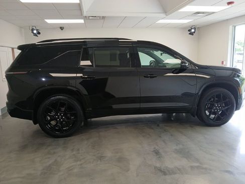 Used 2024 Chevrolet Traverse RS AWD/4WD image 8