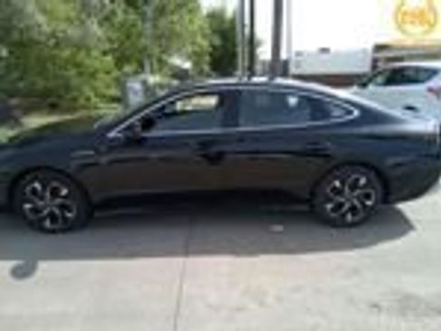 Used 2025 Hyundai Sonata SEL image 4