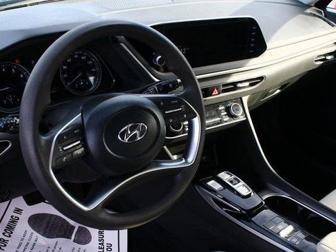 Used 2023 Hyundai Sonata SEL w/ Preferred Accessory Package image 4