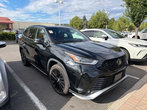 Used 2023 Toyota Highlander XSE AWD/4WD image 1