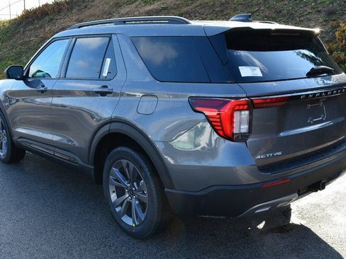New 2026 Ford Explorer Active w/ Active Comfort Package AWD/4WD image 4