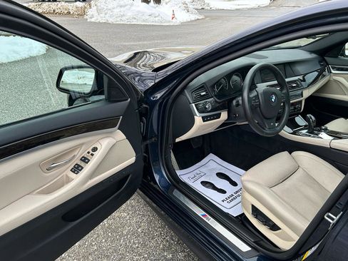 Used 2013 BMW 550i xDrive Sedan image 10