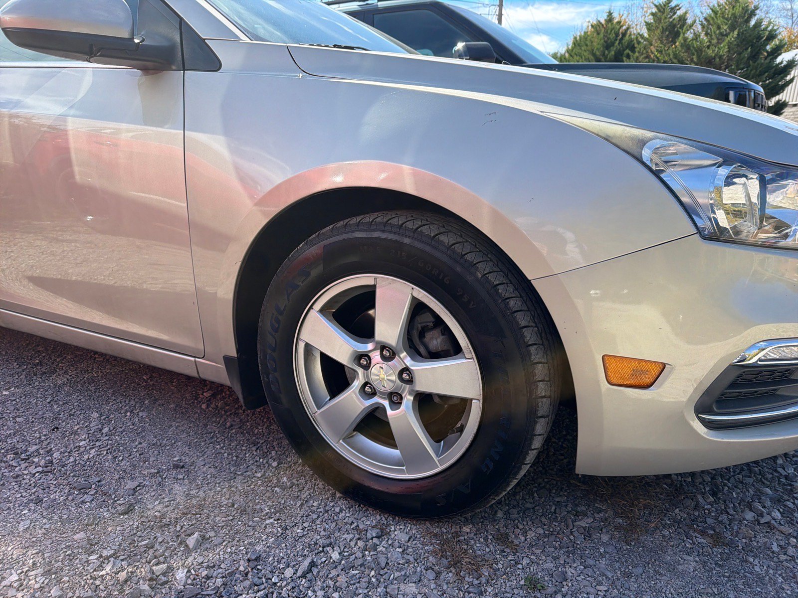 Used 2016 Chevrolet Cruze LT FWD image 4