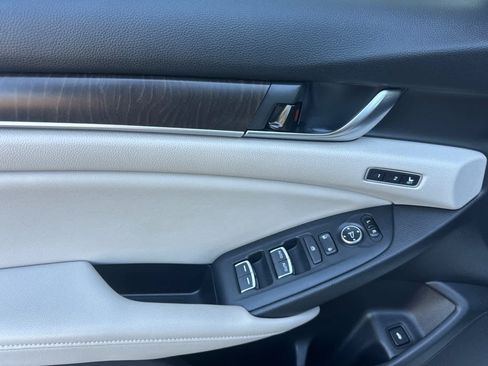 Used 2018 Honda Accord EX-L image 12