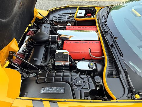Used 2004 Chevrolet Corvette Z06 w/ Memory Package RWD image 47