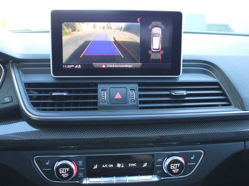 Used 2019 Audi SQ5 Premium Plus w/ Premium Plus Package image 17