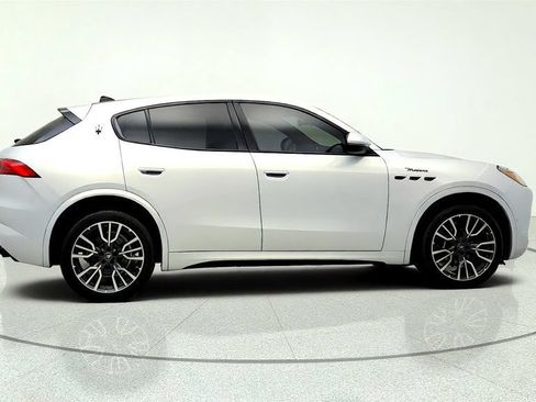 Used 2023 Maserati Grecale Modena AWD/4WD image 4