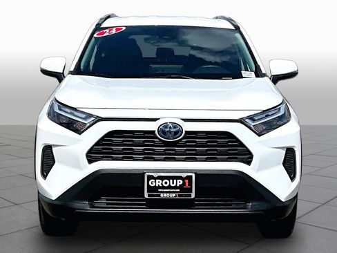 Used 2024 Toyota RAV4 XLE AWD/4WD image 3