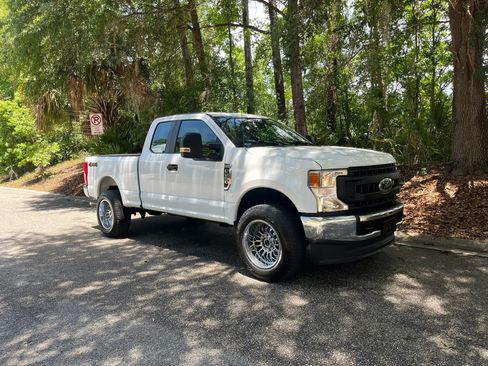 Used 2022 Ford F250 XL w/ Power Equipment Group AWD/4WD image 5