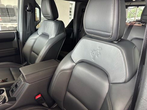 Used 2025 Ford Bronco Badlands AWD/4WD image 18