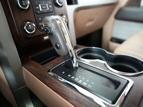 Used 2014 Ford F150 Lariat w/ Lariat Chrome Package image 27