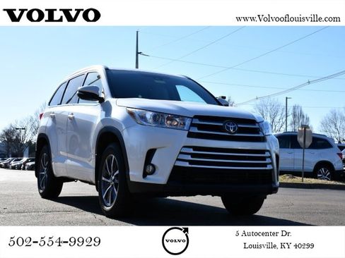 Used 2018 Toyota Highlander XLE image 1