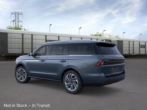 New 2026 Lincoln Navigator Reserve AWD/4WD image 5