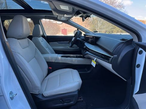 New 2026 Nissan Murano SL image 8