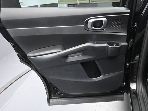 Used 2025 Kia Sorento S w/ Panoramic Sunroof Package FWD image 25