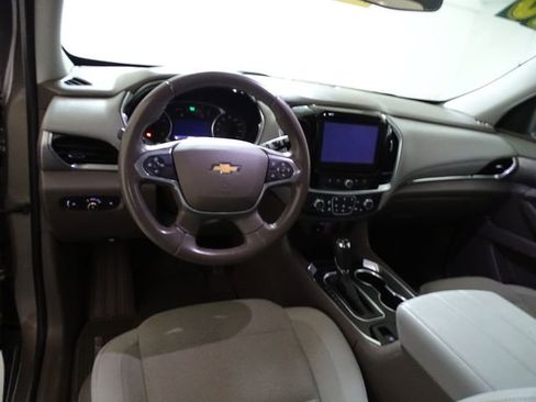 Used 2020 Chevrolet Traverse LT AWD/4WD image 5