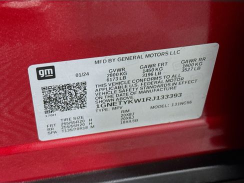 Used 2024 Chevrolet Traverse RS image 39