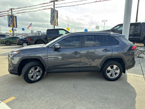 Used 2025 Toyota RAV4 XLE image 11