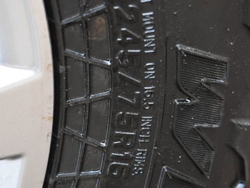 Used 2016 Toyota Tacoma SR5 image 42