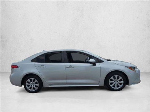 Used 2024 Toyota Corolla LE FWD image 4