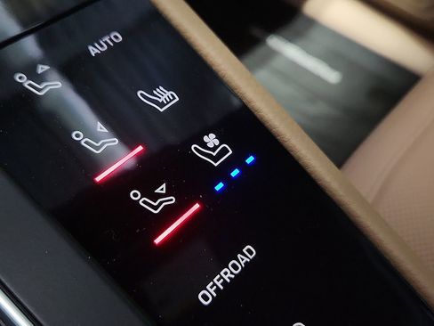 New 2026 Porsche Macan AWD/4WD image 24