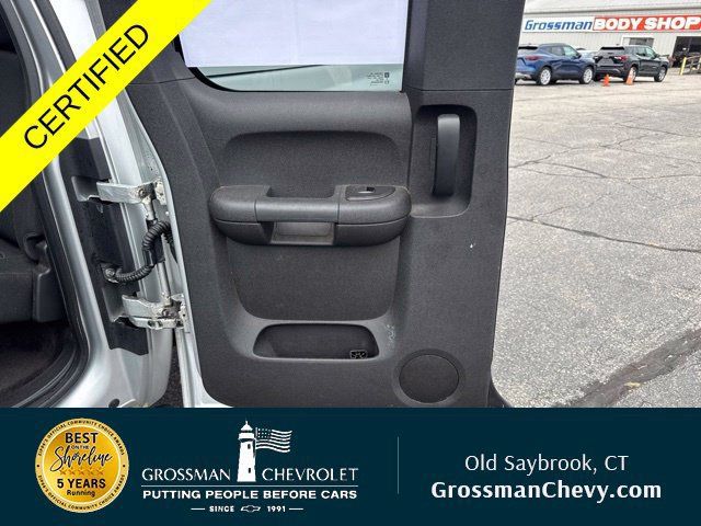 Used 2012 Chevrolet Silverado 2500 LT w/ Interior Plus Package AWD/4WD image 16