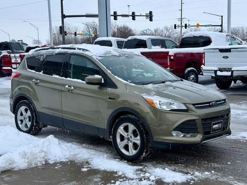 Used 2014 Ford Escape SE w/ Equipment Group 201A image 6