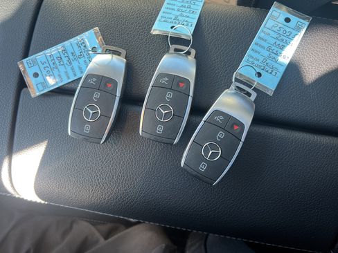 Certified 2024 Mercedes-Benz GLS 580 4MATIC image 38