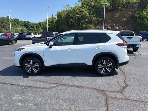 Certified 2024 Nissan Rogue SL w/ SL Premium Package FWD image 4