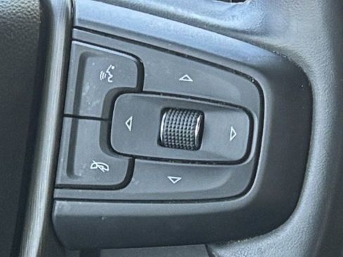 Used 2024 GMC Sierra 1500 AT4 w/ Technology Package AWD/4WD image 17