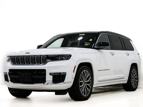 Used 2023 Jeep Grand Cherokee L Summit AWD/4WD image 3