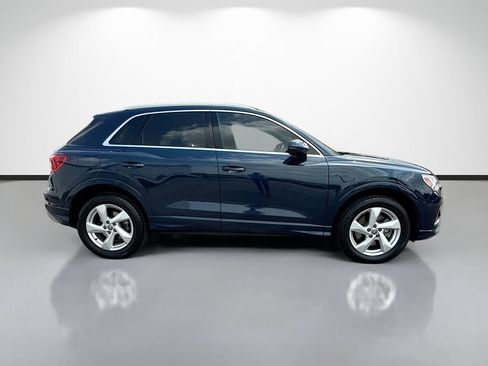 Used 2019 Audi Q3 2.0T Premium Plus w/ Premium Plus Package AWD/4WD image 2