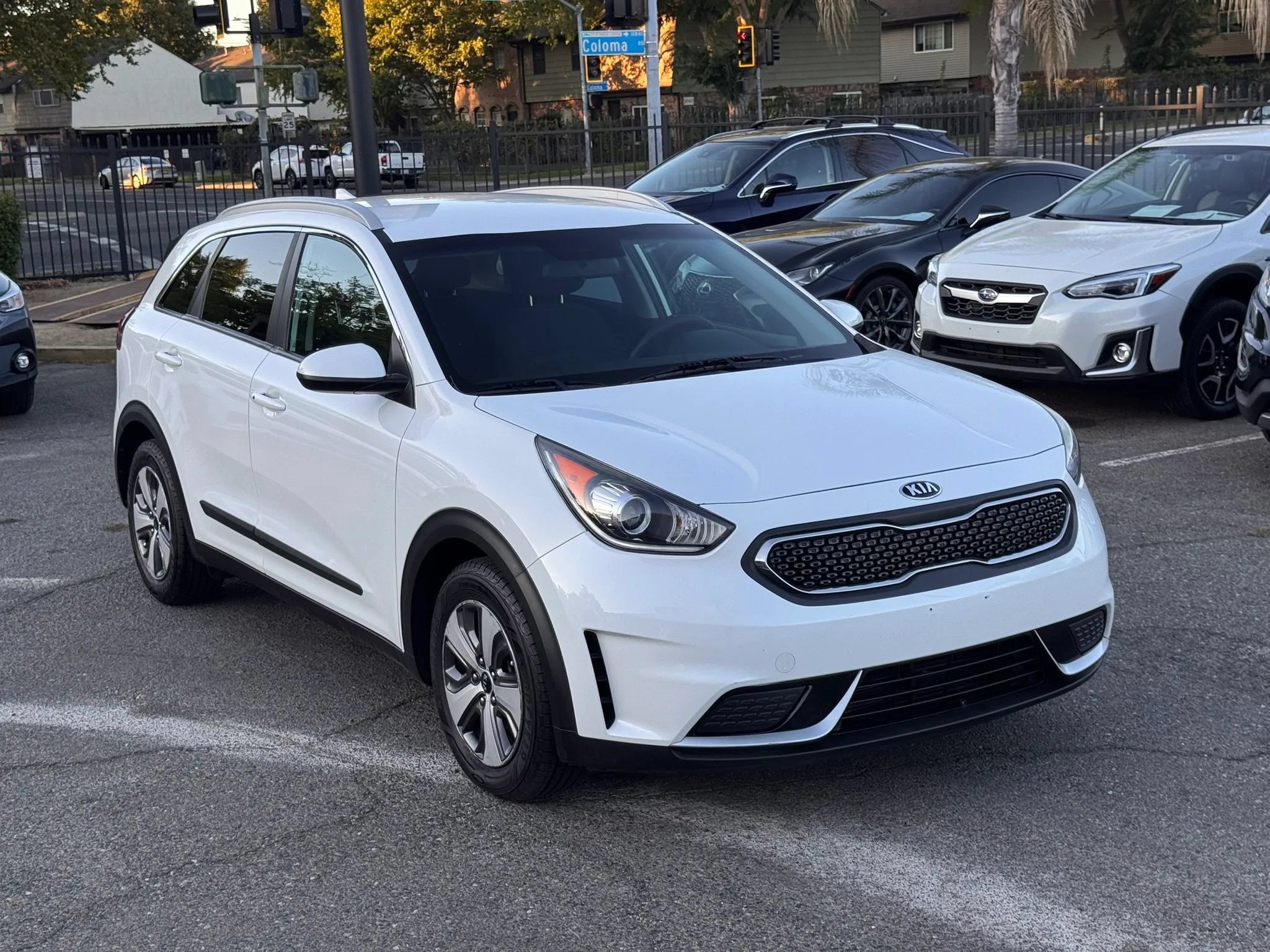 Used 2018 Kia Niro LX FWD image 8