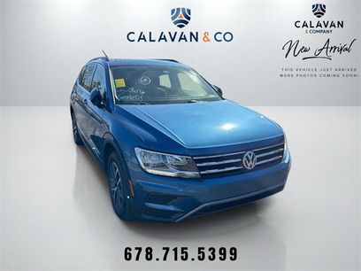 Used 2020 Volkswagen Tiguan SE w/ Panoramic Sunroof Package