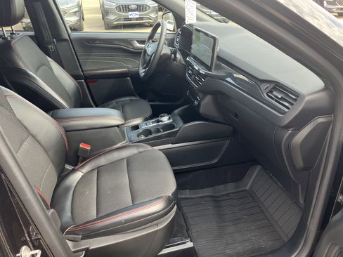 Used 2023 Ford Escape ST-Line w/ Tech Pack #1 AWD/4WD image 15