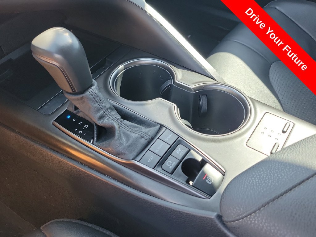 Used 2022 Toyota Camry XSE FWD image 16