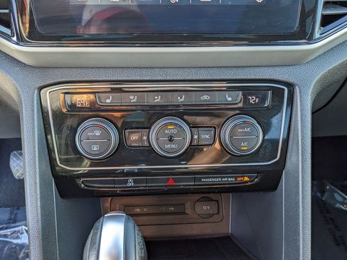 Certified 2023 Volkswagen Atlas Cross Sport SE w/ Panoramic Sunroof Package image 23