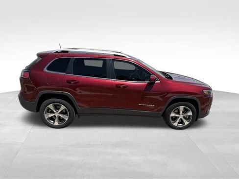 Used 2019 Jeep Cherokee Limited w/ Technology Group AWD/4WD image 2