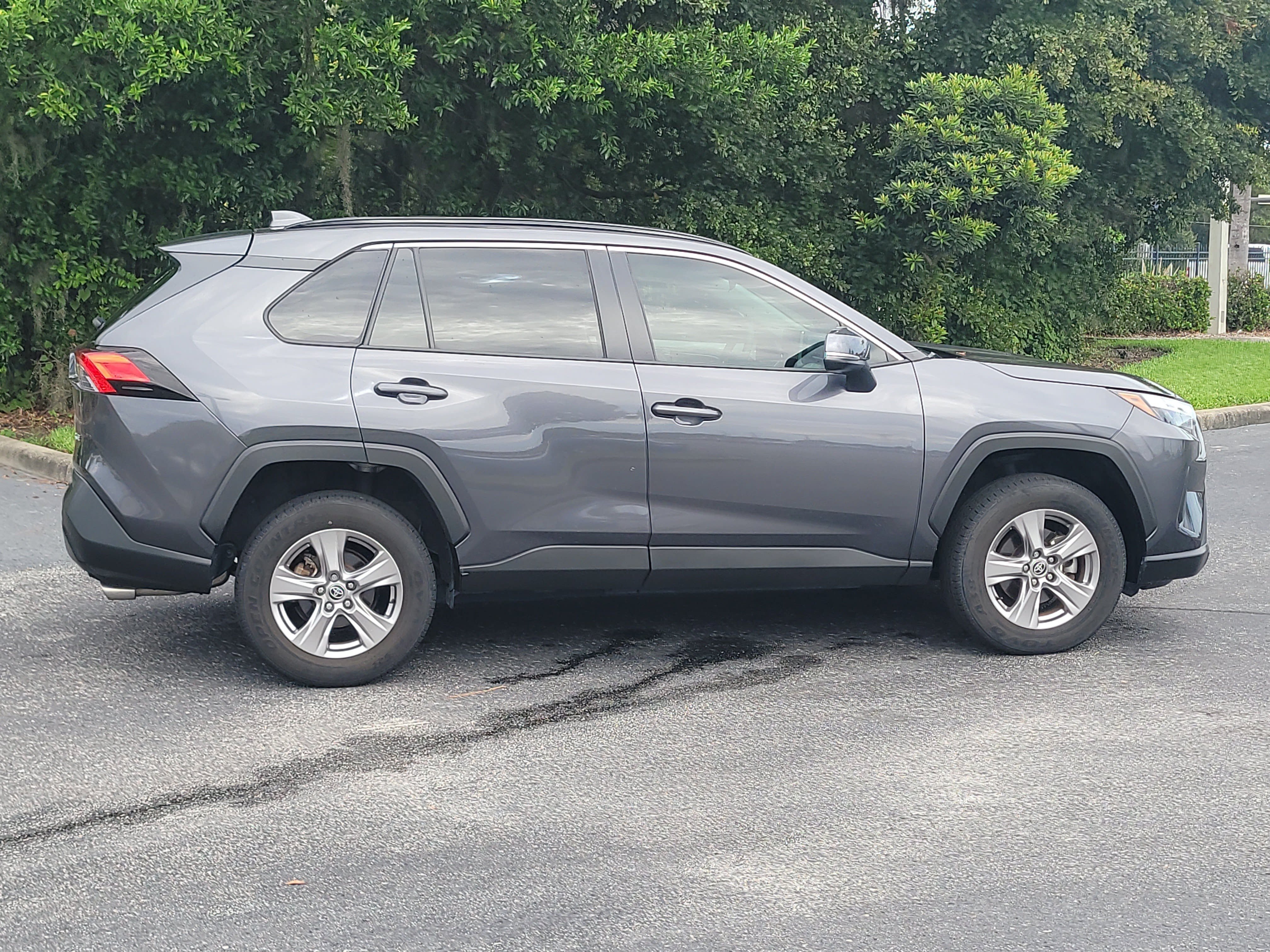 Certified 2023 Toyota RAV4 XLE w/ Convenience Package FWD image 8