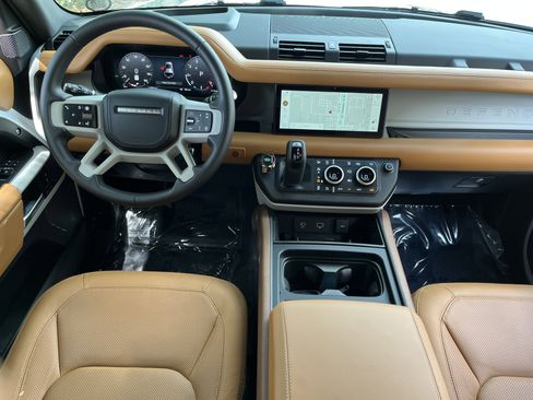 Used 2024 Land Rover Defender 110 S AWD/4WD image 18