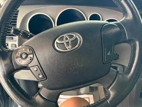 Used 2010 Toyota Tundra Limited AWD/4WD image 34