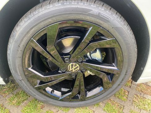New 2026 Volkswagen Jetta SE FWD image 27