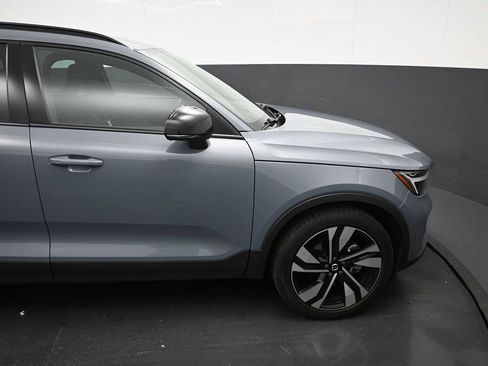 Used 2023 Volvo XC40 B5 Plus w/ Driver Assist Package AWD/4WD image 8