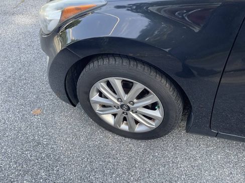 Used 2015 Hyundai Elantra SE w/ Option Group 03 FWD image 32