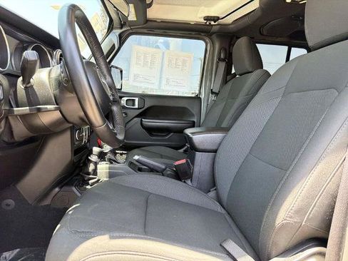 Used 2021 Jeep Gladiator Sport AWD/4WD image 20