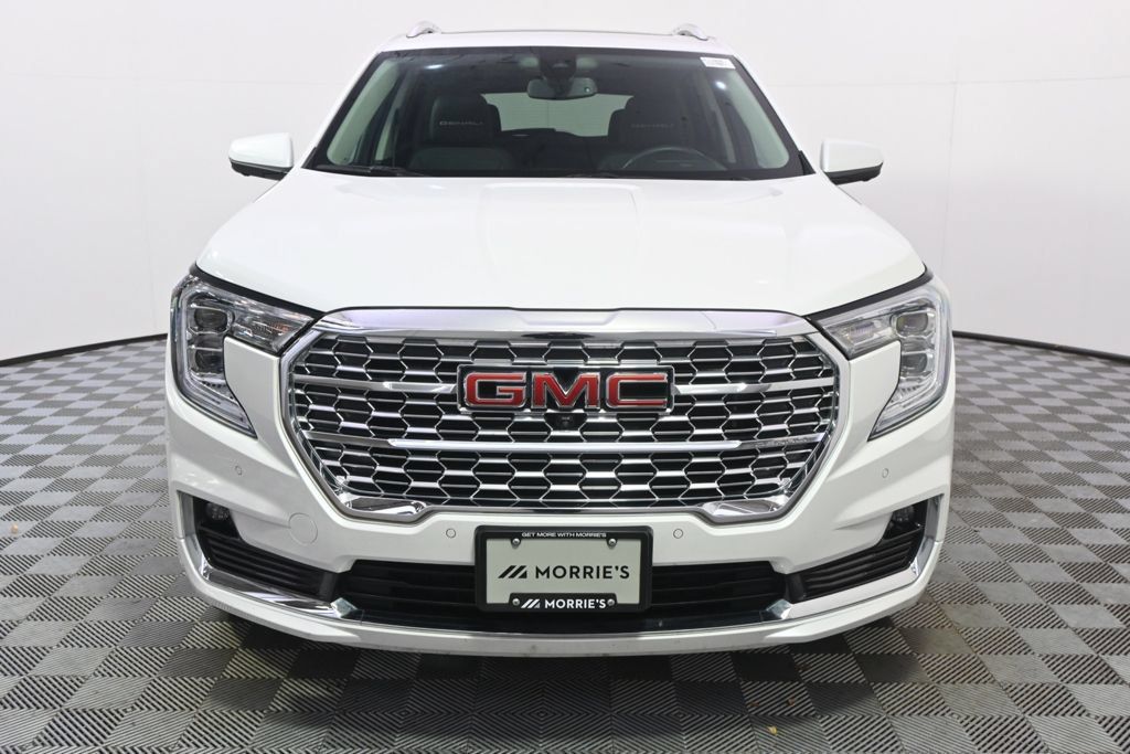 Used 2023 GMC Terrain Denali w/ Denali Premium Package AWD/4WD image 10
