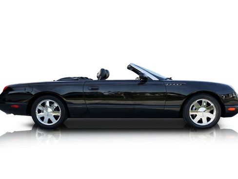 Used 2002 Ford Thunderbird Deluxe RWD image 2