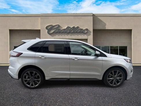Used 2018 Ford Edge Sport w/ Equipment Group 401A AWD/4WD image 2