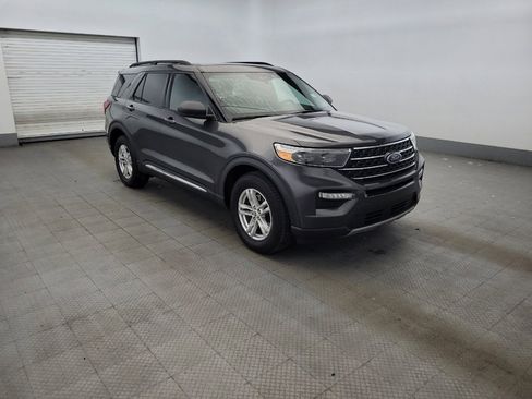 Used 2020 Ford Explorer XLT w/ Equipment Group 202A AWD/4WD image 13