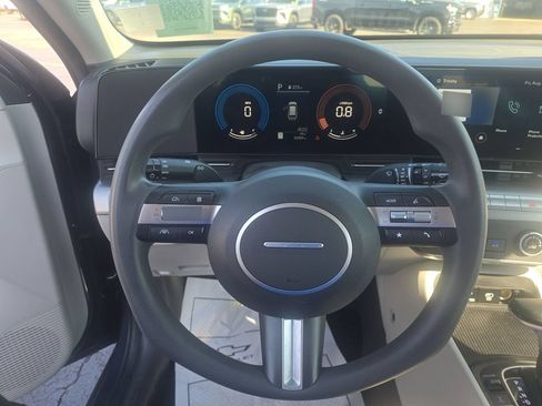Used 2024 Hyundai Kona SE AWD/4WD image 14